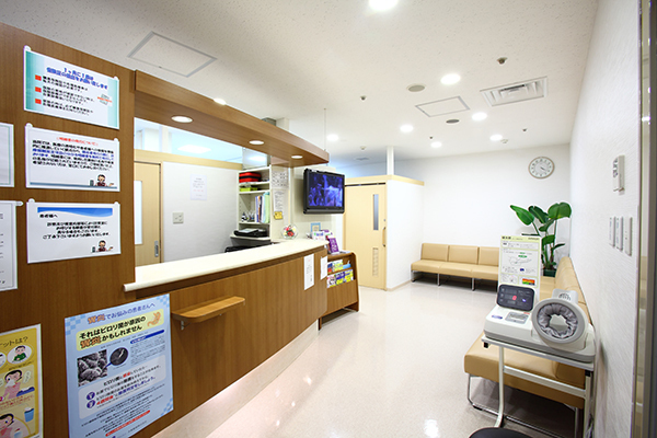 やまうち消化器内科クリニック 名古屋市中区 受付スタッフの対応も丁寧で好印象