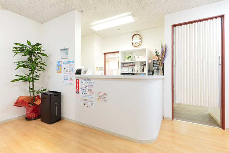 井上デンタルクリニック 神戸市西区 白を基調とした清潔感あふれる院内