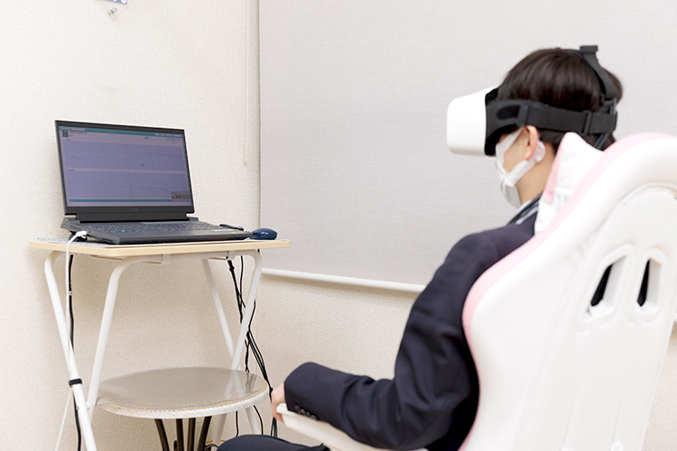 人形町耳鼻咽喉科めまいクリニック 中央区 VRを使った先進の検査も導入