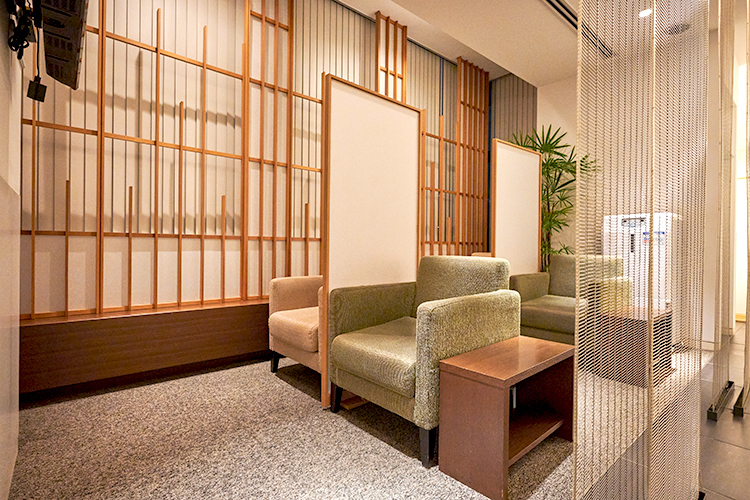 アヴェニュー表参道クリニック 港区 一歩足を踏み入れると、モダンで落ち着いた雰囲気の院内