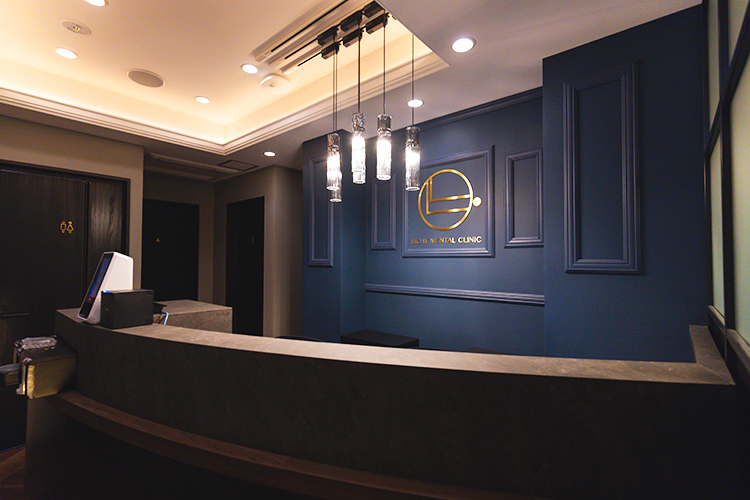 ライトメンタルクリニック 渋谷本院 渋谷区 落ち着いた雰囲気の院内。音楽が流れ、リラックスできる空間に