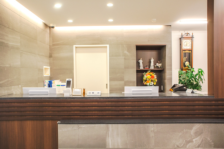 隼人メディカルクリニック 霧島市 明るく開放感のある院内