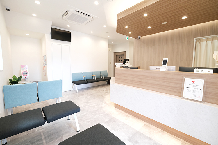大津宮ほそだクリニック 大津市 清潔感あふれる院内は、全面バリアフリー設計