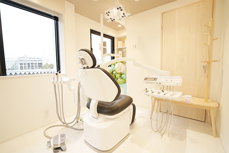 辻堂矯正歯科 藤沢市 患者とのコミュニケーションを大切に日々の診療にあたる