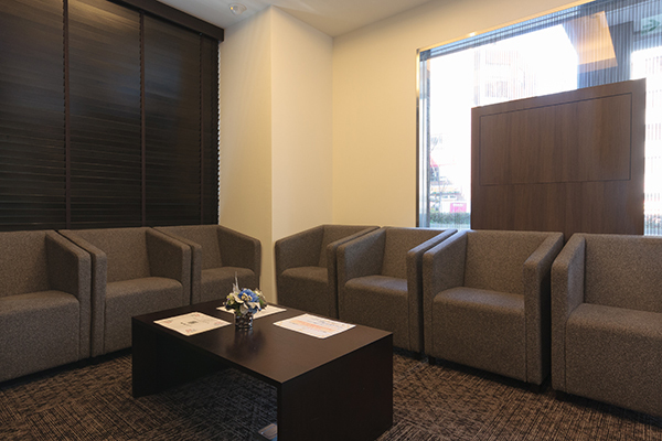 増田歯科・矯正歯科 大阪市北区 リラックスできる空間で痛みに配慮した歯科治療