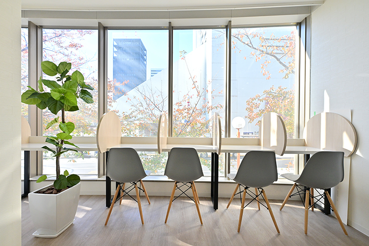 東京中野メンタルクリニック 中野区 リラックスして過ごせる空間づくりを心がける