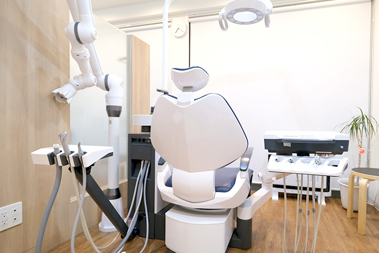 新御徒町やまぐち歯科医院 台東区 半個室の診療室で安心できる空間づくりを