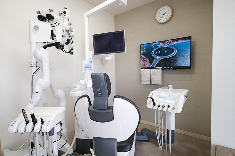 江田あおば歯科・矯正歯科 横浜市青葉区 診療室はすべて半個室。予防を軸に歯を長く守る診療を重視