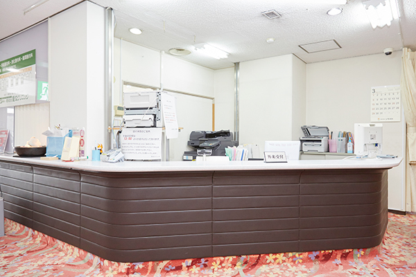 愛成クリニック 枚方市 スタッフとも密に連携を取り、診療を行う