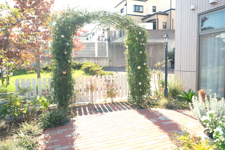 おさきマタニティクリニック 貝塚市 クリニック前には記念撮影用スポットが用意されている