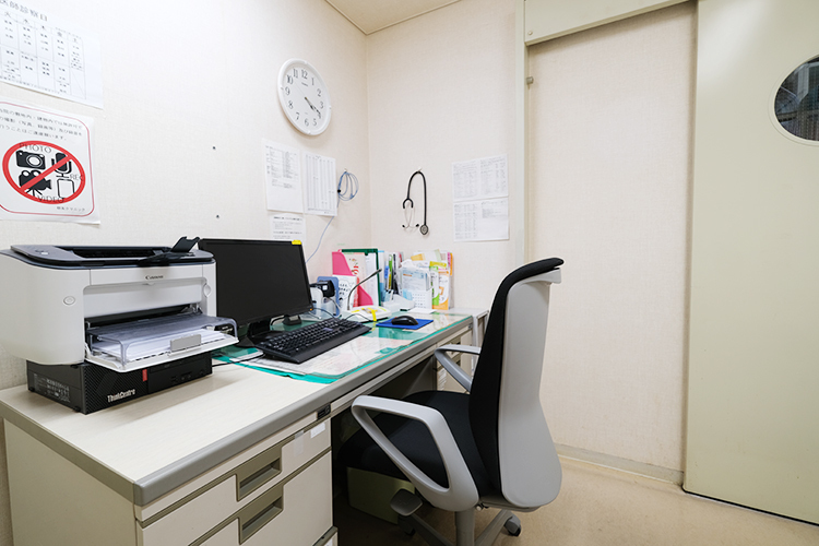 慈友クリニック 新宿区 「心」に届く思いやりの医療を提供