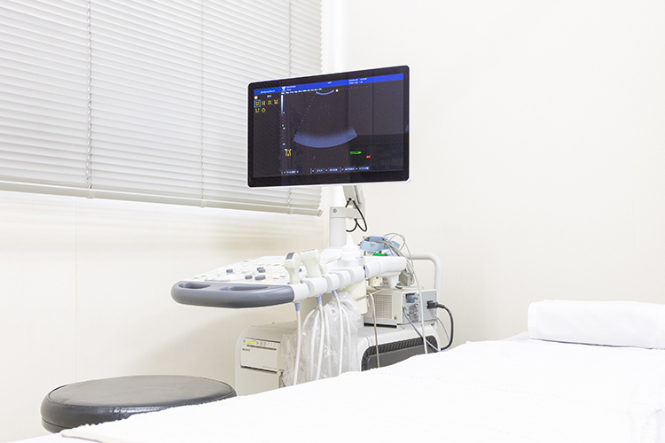 野原内科循環器科医院 久留米市 受付スタッフが笑顔で迎えてくれる