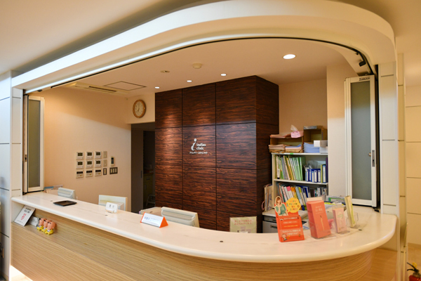 アイレディースクリニック 野田市 伊藤院長が信頼するスタッフが、患者に寄り添ってくれる