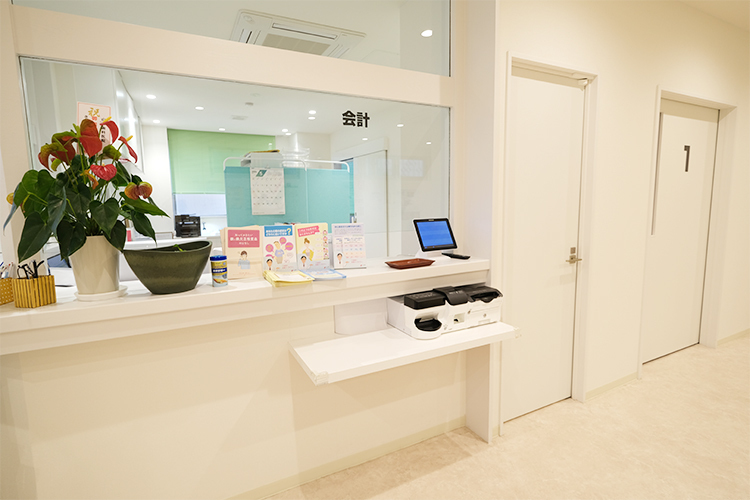 さがみ野やまなクリニック 海老名市 院内・トイレともにバリアフリーのため、通院しやすいのも魅力