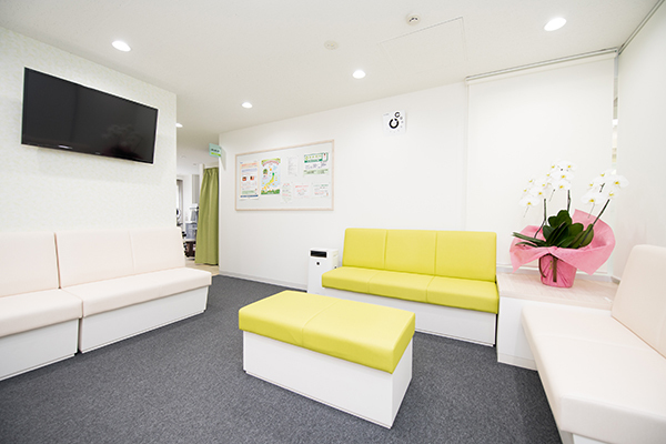 みま眼科 港区 充電コンセントもあるので会社員にはありがたい