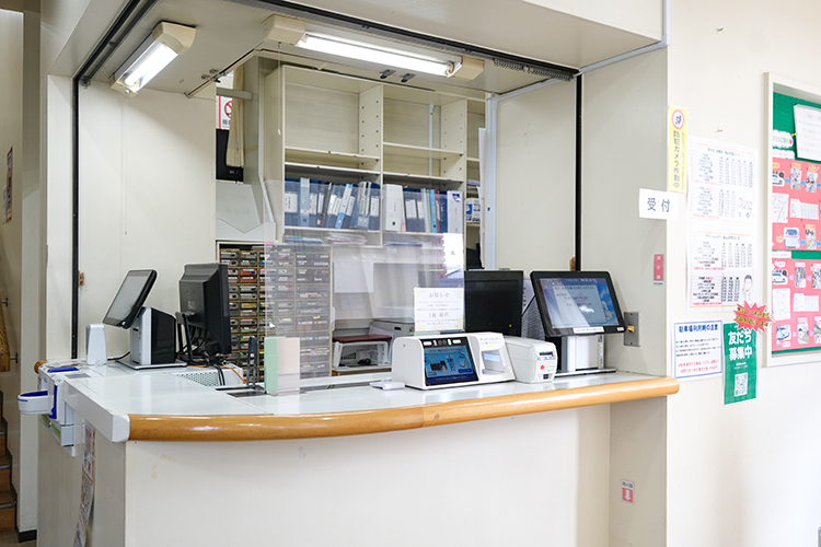 つちはし整形外科リウマチ科 川崎市宮前区 幅広い年代の悩みに寄り添い、わかりやすい説明を行う