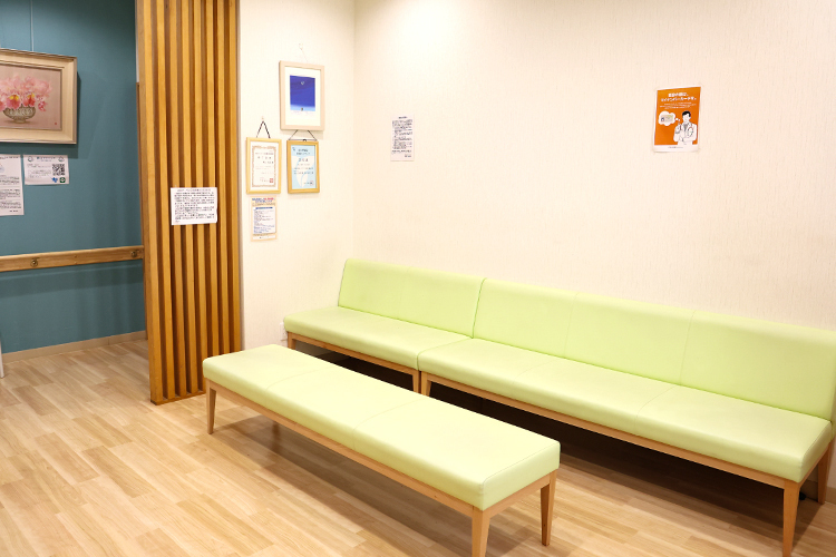 青山クリニック 板橋区 子どもから高齢者まで幅広い年齢層の患者が来院