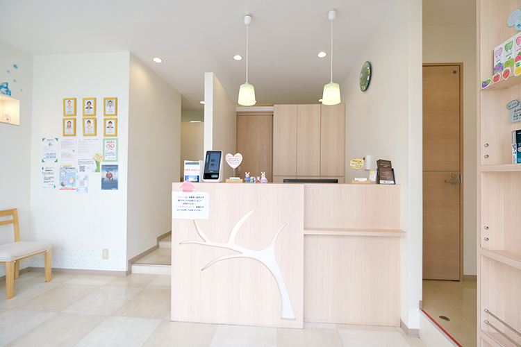 立石ファミリー歯科 葛飾区 初診時はコミュニティールームで治療方針をわかりやすく説明する