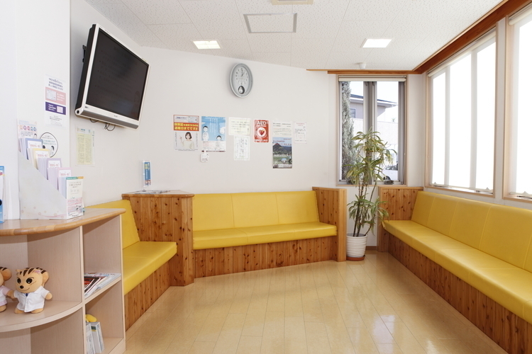 ながと脳神経外科・心療内科クリニック 松山市 接遇を大切にしているスタッフが温かく患者を迎える