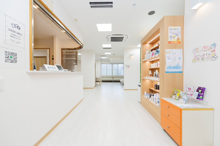 宮川クリニック 瑞浪市 院内はエレベーターや多目的トイレも設置したバリアフリー設計