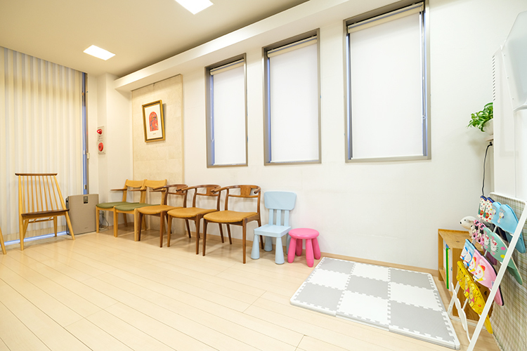 中村歯科クリニック 横浜市青葉区 子連れの患者が通院しやすいようキッズスペースを設けている