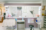 正木産婦人科 八尾市 受付はピンク色基調で、女性らしさを感じる