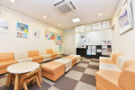 セタファミリークリニック 名古屋市北区 院内はバリアフリー設計なので来院しやすい