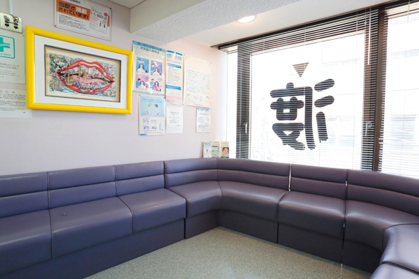 歯科医院特有の圧迫感を感じない待合室 118773 ma 3 1438571011
