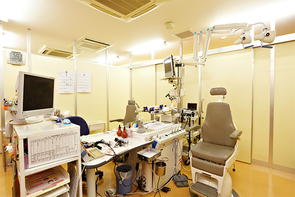 清潔な診察室。院内感染予防を徹底している Cs 3