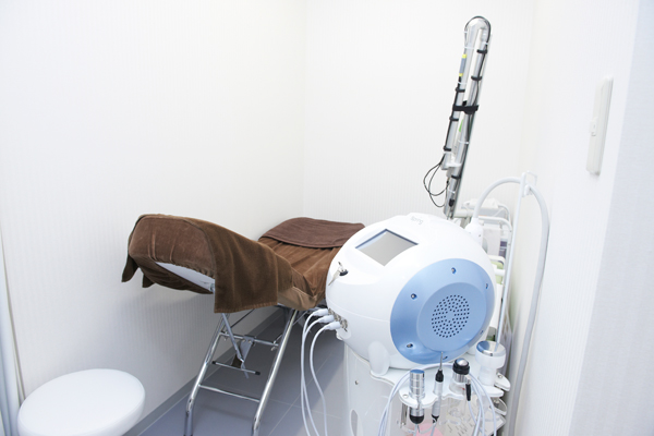 日本皮膚科学会皮膚科専門医の知識を生かし美容皮膚科も対応 Cs3