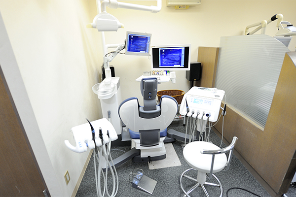 レーザー治療や骨造成など、先端医療を導入 3
