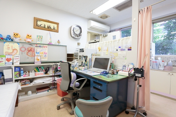 診察室。さまざまなことを考慮しながら親身に相談に乗ってくれる 56941 ma 3 1445504361