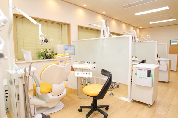診療室も明るい雰囲気で、いつも清掃が行き届いている 151463 ma 3 1435220737