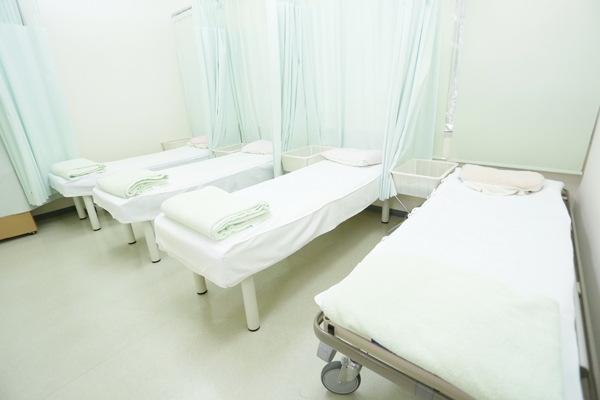 リカバリー室で安定剤の効果が切れるまで休憩をする 134180 ma 3 1411990175