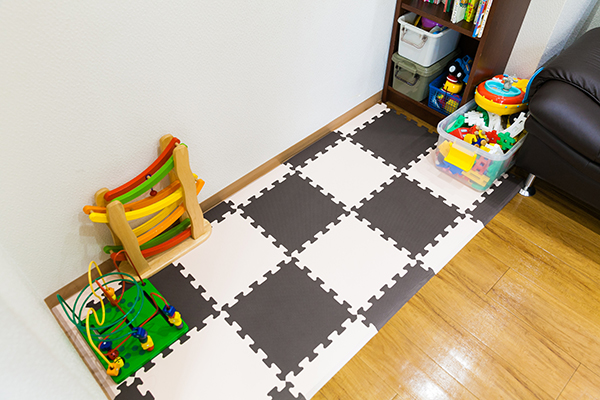 子どもが楽しく待つことのできるようなグッズも置いている 3