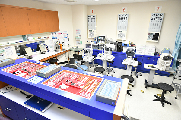 先端の測定機器をそろえ各種検査に対応 3
