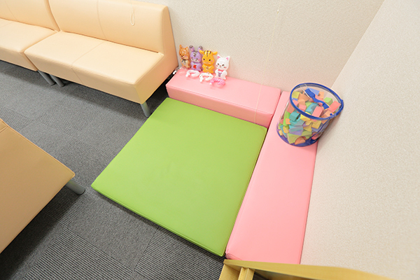 キッズスペースを用意しているため、子ども連れも安心 3