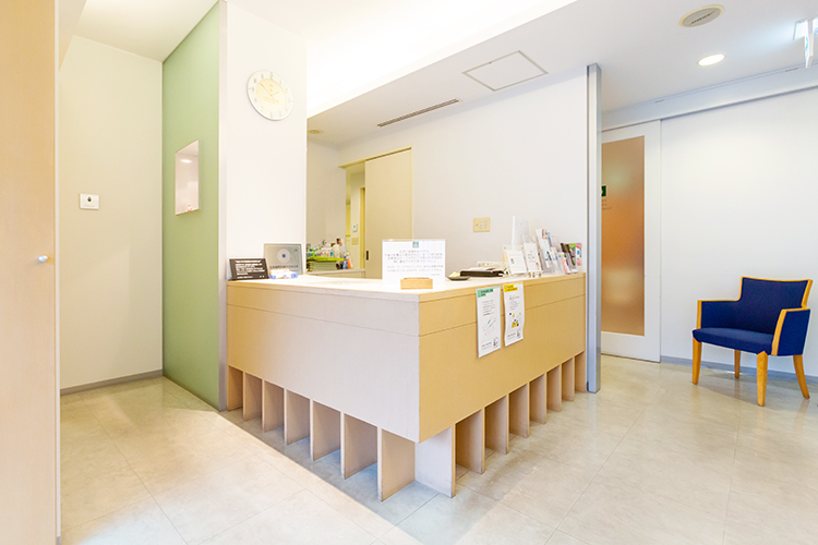 ひいらぎ歯科医院 福岡市南区 明るいスタッフが迎えてくれる
