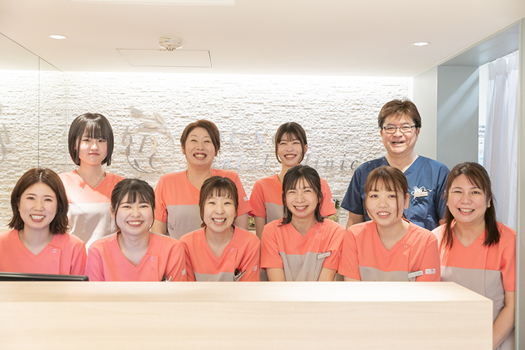 こうの歯科医院 神戸市垂水区 患者への丁寧な話し方や、伝え方に気を配る院長とスタッフ