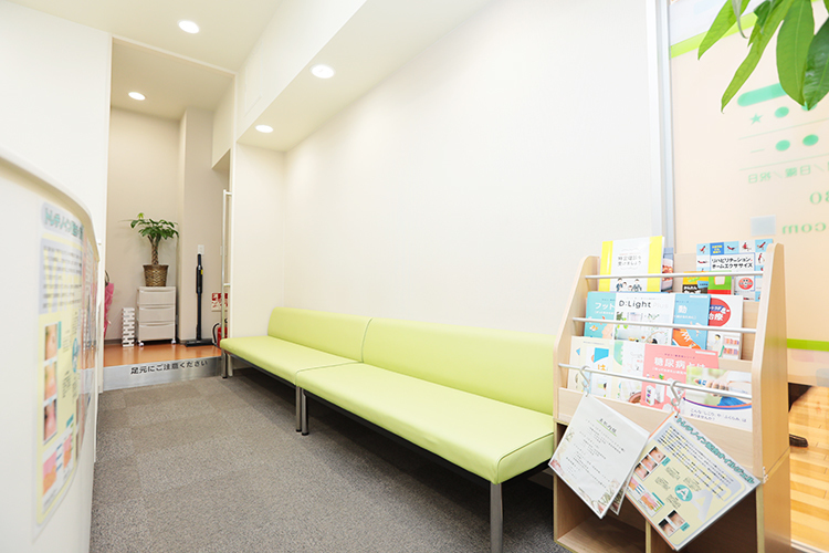 みずもと内科・糖尿病クリニック 和泉市 患者がスムーズに診察を受けられるよう、動線にもこだわっている