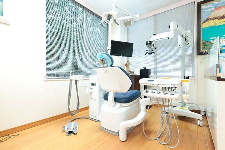 山本歯科医院 秩父市 院長と副院長の二人体制で診療にあたる
