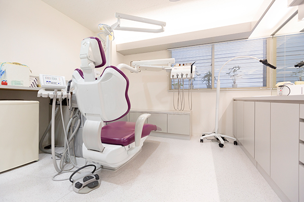 八重洲歯科クリニック 中央区 完全自由診療、完全予約でしっかり治療してもらえる