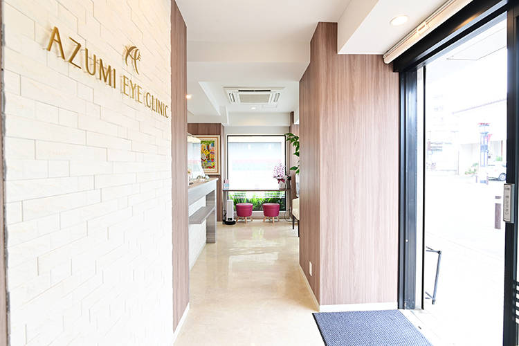 あづみ眼科クリニック 世田谷区 車いすのまま入れるように、バリアフリーも意識したクリニック
