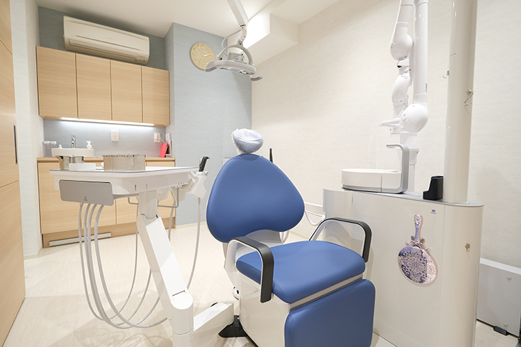 大和メリー歯科クリニック 大和市 患者が満足し、笑顔になる対応を心がけて診療にあたる