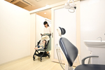 下総中山クリニックファーム歯科 船橋市 ベビーカーのまま入室することも可能だ