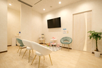 Teeth Me デンタルクリニック 横浜市都筑区 ゆったりと落ち着ける待合室にはキッズスペースも併設