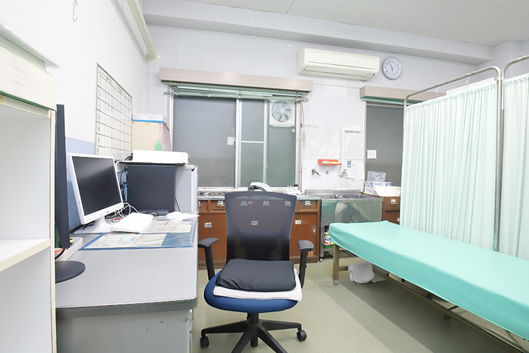 三愛クリニック 豊中市 痛みに配慮し、患者の希望を尊重した治療の提案を心がける