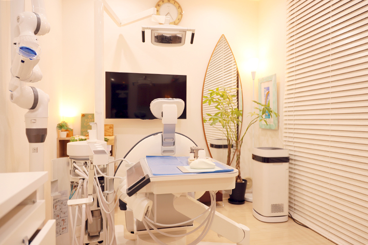 みなみ歯科クリニック 横浜市都筑区 ユニットは全部で3台。内1台は完全個室でオペ室を兼ねている