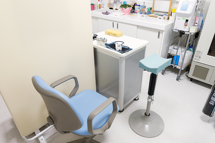 久富医院 世田谷区 十分なスペースがある処置室