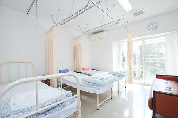 伊利医院 坂戸市 各種健康診断から生活習慣病などの一般診療と幅広く対応